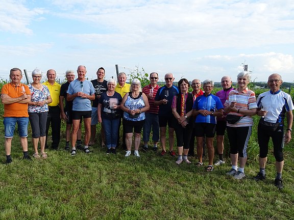 Gruppenfoto_Radfahren.JPG  